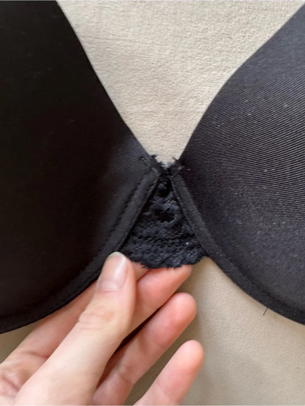 Rene Rofe Lace Trim Padded Plunge Bra - Picture 2 of 7